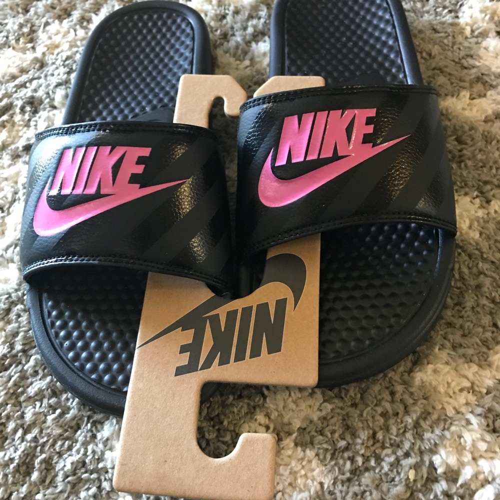Nike slides